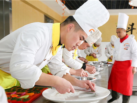 陕西省有学厨师的正规学校吗多少钱,陕西新东方厨师培训学校怎么样